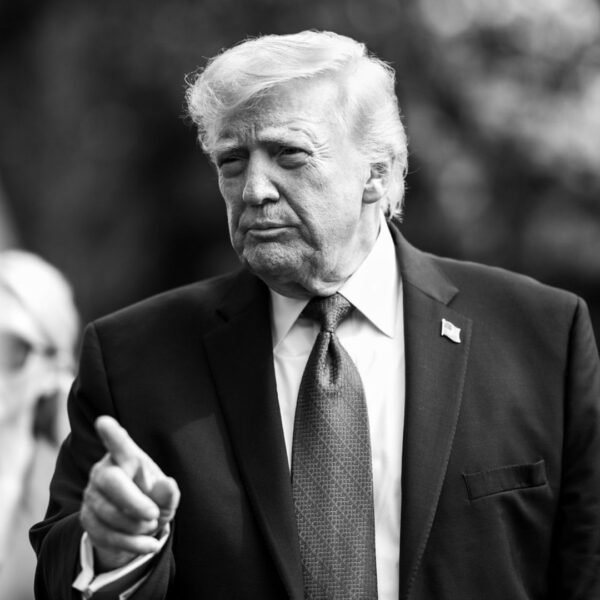 EE. UU. autoriza venta temporal de petróleo ruso ante alza mundial de los precios del crudo