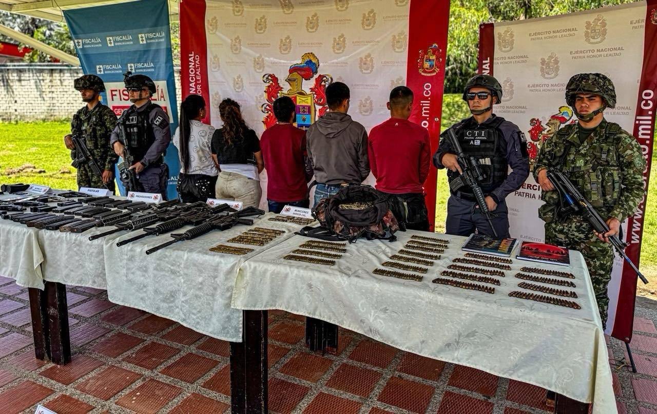 Capturan en Antioquia a 14 integrantes de disidencias de las Farc al mando de “Mordisco”