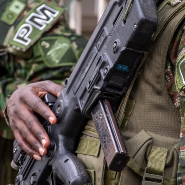 JEP investiga presunta relación de 35 militares con paramilitares en Barrancabermeja