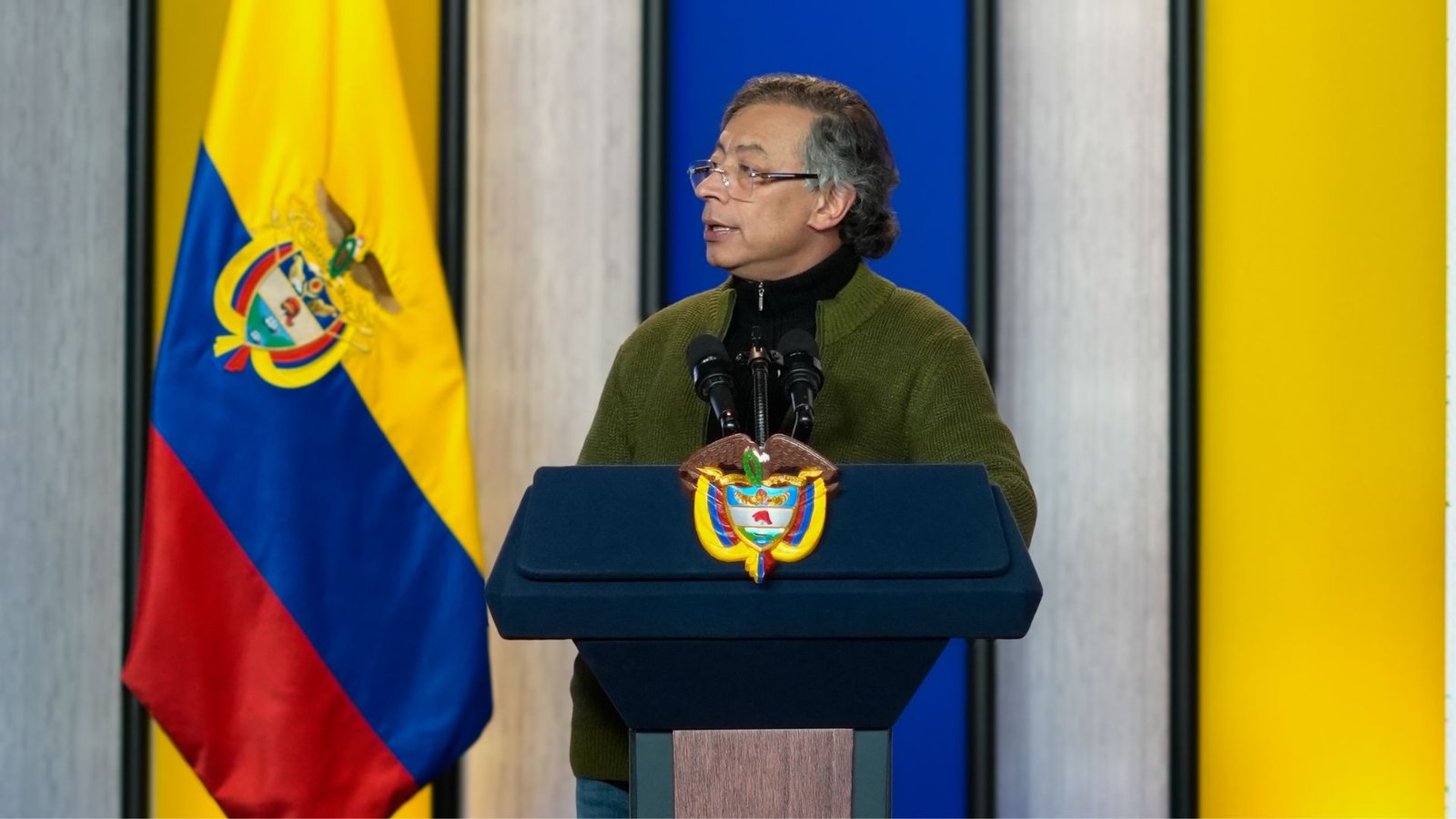 Gobierno anuncia paquete antiinflacionario y advierte posible emergencia económica