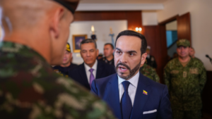 Jueza niega solicitud del Gobierno para levantar protección de menores ante bombardeos