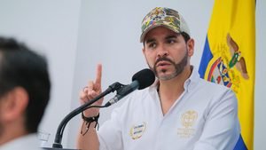 Altos funcionarios de De la Espriella aparecen como “pobres” o “vulnerables” en el RUI